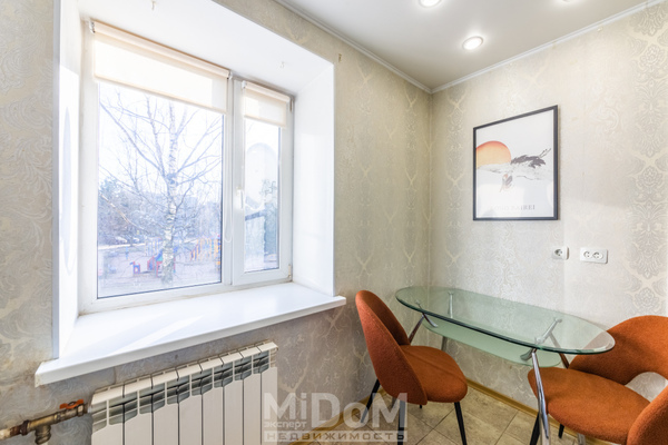 Продам однокомнатную (1-комн.) квартиру, Оборонная ул, 10, Мурино п