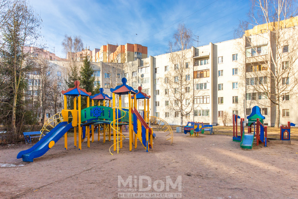 Продам однокомнатную (1-комн.) квартиру, Оборонная ул, 10, Мурино п