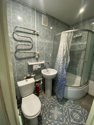 Продам двухкомнатную (2-комн.) квартиру, Володарского ул, 92, Армавир г