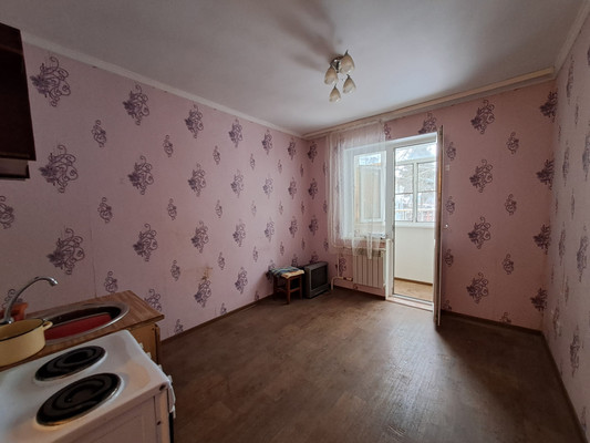 Продам однокомнатную (1-комн.) квартиру, М.Горького ул, 7, Волгодонск г