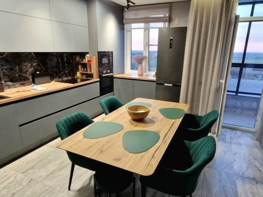 Продам трехкомнатную (3-комн.) квартиру, Земнухова ул, 3, Рязань г