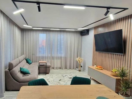 Продам трехкомнатную (3-комн.) квартиру, Земнухова ул, 3, Рязань г