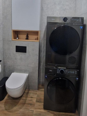 Продам трехкомнатную (3-комн.) квартиру, Земнухова ул, 3, Рязань г