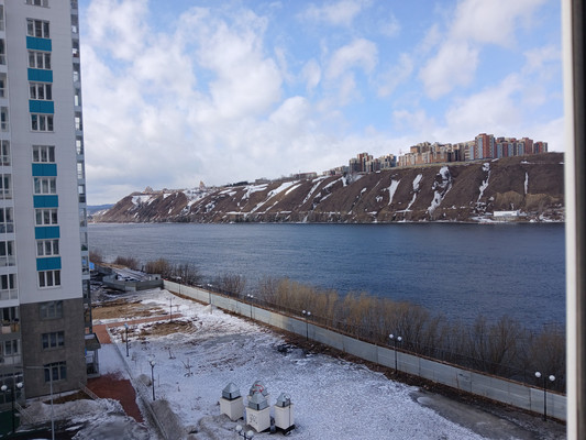 Продам двухкомнатную (2-комн.) квартиру, Лесников ул, 49, Красноярск г