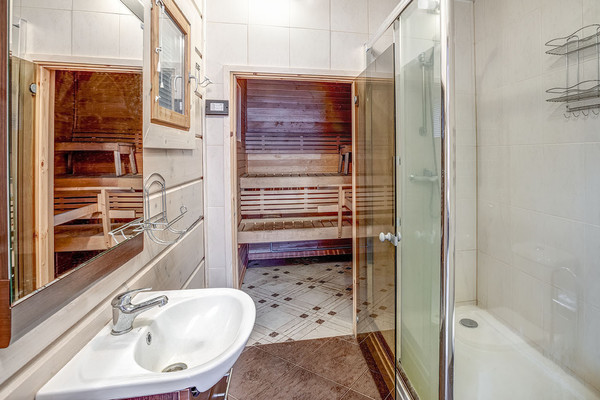 Продам коттедж, Овражная ул, Волочаевка п, 0 км от города