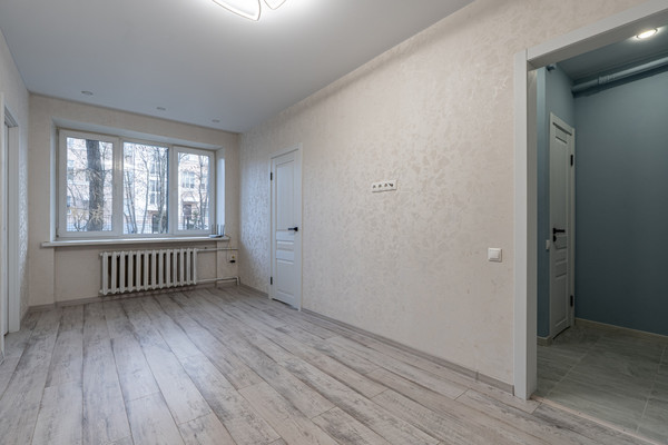 Продам двухкомнатную (2-комн.) квартиру, Гагарина ул, 10, Казань г