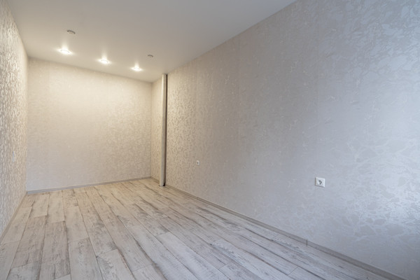 Продам двухкомнатную (2-комн.) квартиру, Гагарина ул, 10, Казань г