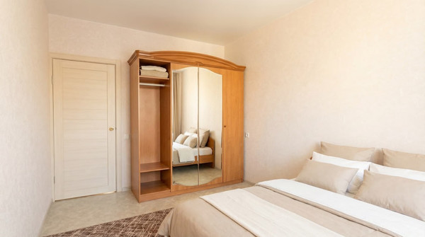 Продам двухкомнатную (2-комн.) квартиру, Георгия Величко ул, 15, Ханты-Мансийск г