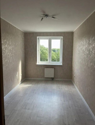 Продам трехкомнатную (3-комн.) квартиру, Печатная ул, 47, Калининград г