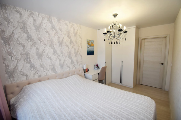 Продам трехкомнатную (3-комн.) квартиру, Надежды Сусловой ул, 11к2, Нижний Новгород г