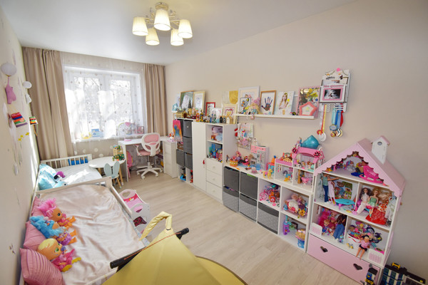 Продам трехкомнатную (3-комн.) квартиру, Надежды Сусловой ул, 11к2, Нижний Новгород г