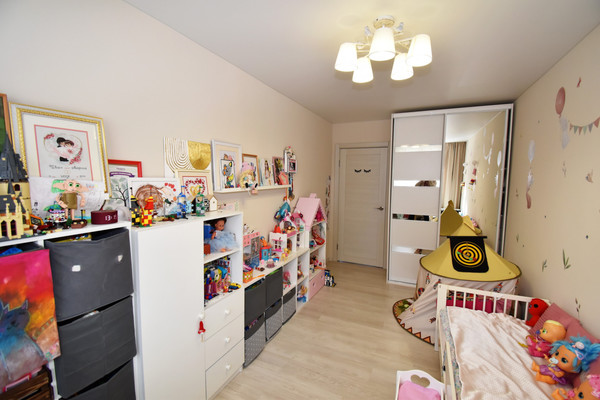 Продам трехкомнатную (3-комн.) квартиру, Надежды Сусловой ул, 11к2, Нижний Новгород г