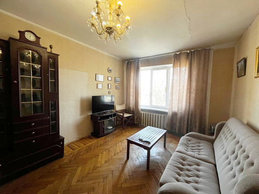 Продам однокомнатную (1-комн.) квартиру, Тургенева ул, 17, Симферополь г