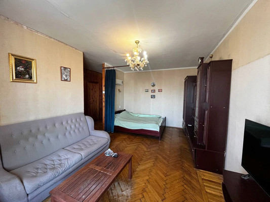 Продам однокомнатную (1-комн.) квартиру, Тургенева ул, 17, Симферополь г