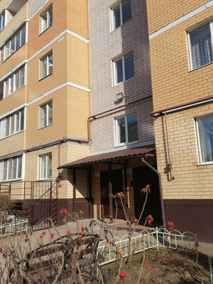 Продам трехкомнатную (3-комн.) квартиру, Завокзальная ул, 6, Великий Новгород г