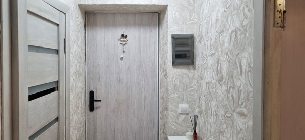 Продам однокомнатную (1-комн.) квартиру, Луначарского ул, 10, Новороссийск г