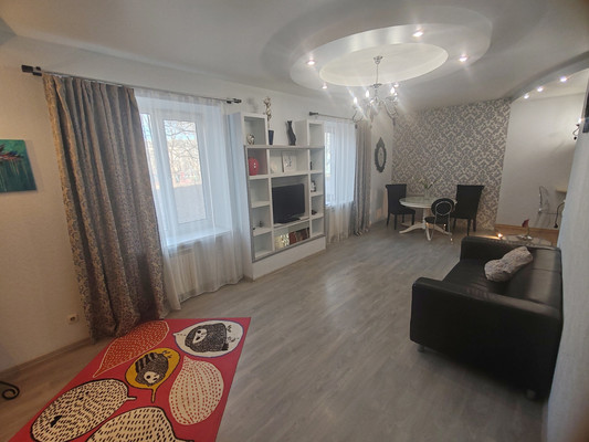 Сдам трехкомнатную (3-комн.) квартиру, Предтеченская ул, 16к5, Великий Новгород г