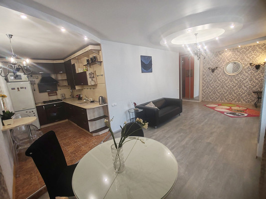 Сдам трехкомнатную (3-комн.) квартиру, Предтеченская ул, 16к5, Великий Новгород г