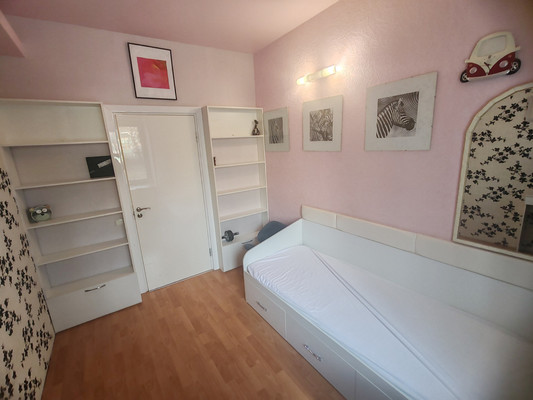 Сдам трехкомнатную (3-комн.) квартиру, Предтеченская ул, 16к5, Великий Новгород г