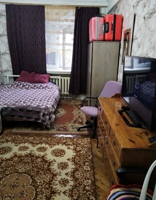 Продам комнату в 3-комн. квартире, Толбухина ул, 7к1, Москва г