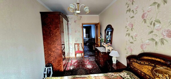 Продам трехкомнатную (3-комн.) квартиру, Вешняковская ул, 5к4, Москва г