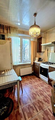 Продам трехкомнатную (3-комн.) квартиру, Вешняковская ул, 5к4, Москва г