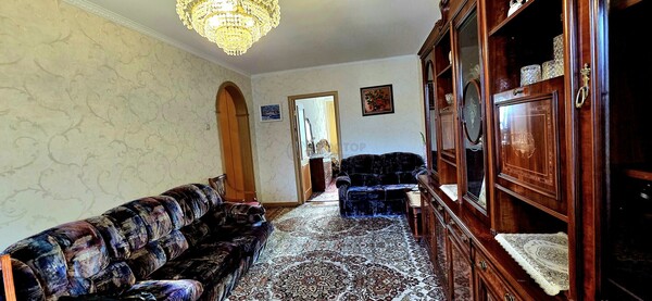 Продам трехкомнатную (3-комн.) квартиру, Вешняковская ул, 5к4, Москва г