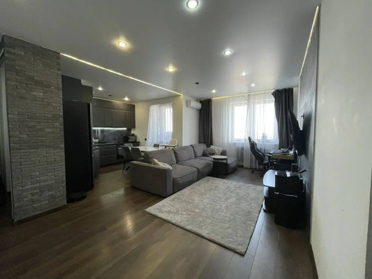 Продам двухкомнатную (2-комн.) квартиру, Бородинская ул, 152, Краснодар г