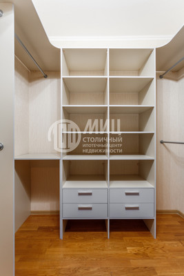 Продам трехкомнатную (3-комн.) квартиру, Угрешская ул, 30, Дзержинский г