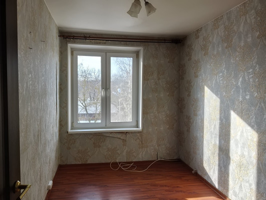 Продам трехкомнатную (3-комн.) квартиру, Спортивная ул, 3, Дубовая Роща п