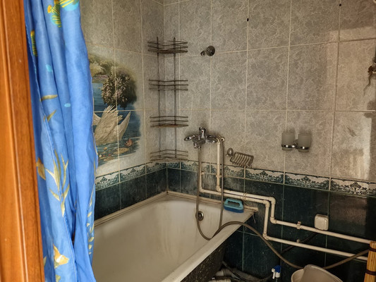 Продам трехкомнатную (3-комн.) квартиру, Спортивная ул, 3, Дубовая Роща п