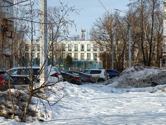 Продам трехкомнатную (3-комн.) квартиру, Спортивная ул, 3, Дубовая Роща п