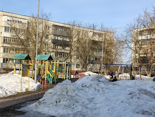 Продам трехкомнатную (3-комн.) квартиру, Спортивная ул, 3, Дубовая Роща п