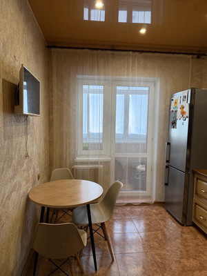 Продам двухкомнатную (2-комн.) квартиру, Свободы ул, 61, Ханты-Мансийск г