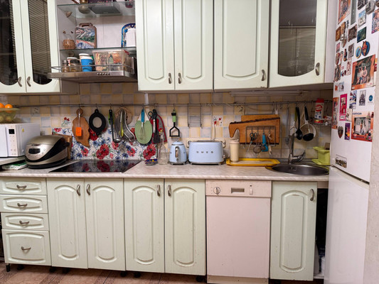 Продам двухкомнатную (2-комн.) квартиру, Скульптора Мухиной ул, 6к1, Москва г