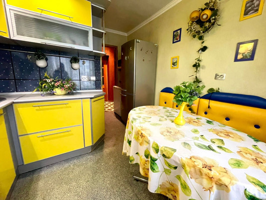 Продам трехкомнатную (3-комн.) квартиру, 5-я Линия ул, 21, Армавир г