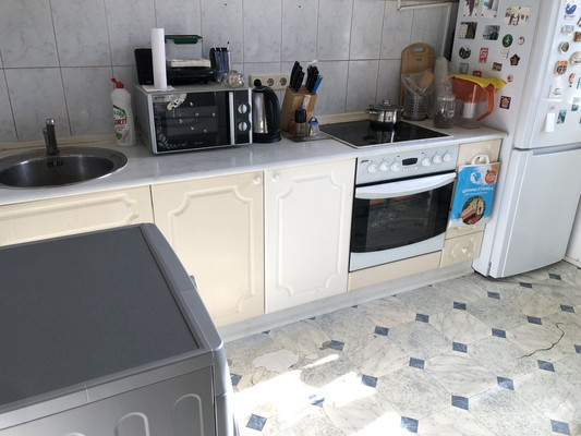 Продам двухкомнатную (2-комн.) квартиру, Адмирала Лазарева ул, 40, Москва г