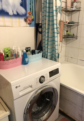 Продам двухкомнатную (2-комн.) квартиру, Адмирала Лазарева ул, 40, Москва г