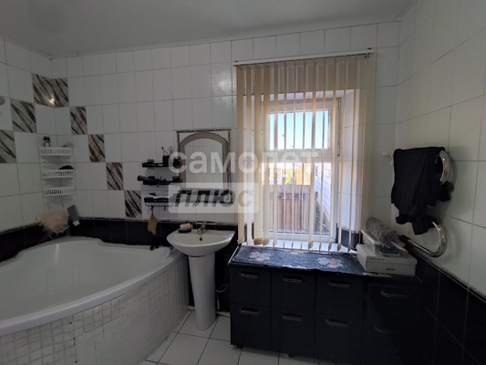 Продам дом, Краснодарская ул, 240, Славянск-на-Кубани г, 0 км от города