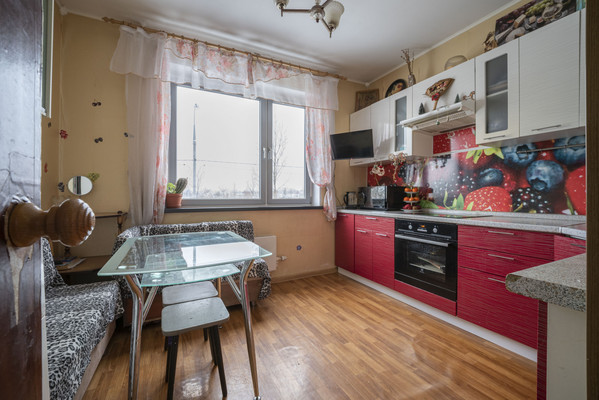 Продам многокомнатную квартиру, Маршала Кожедуба ул, 14, Москва г