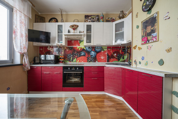 Продам многокомнатную квартиру, Маршала Кожедуба ул, 14, Москва г