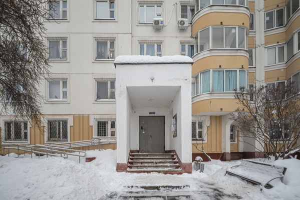 Продам многокомнатную квартиру, Маршала Кожедуба ул, 14, Москва г