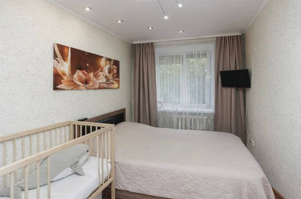 Продам трехкомнатную (3-комн.) квартиру, Комбинатская ул, 38, Тюмень г