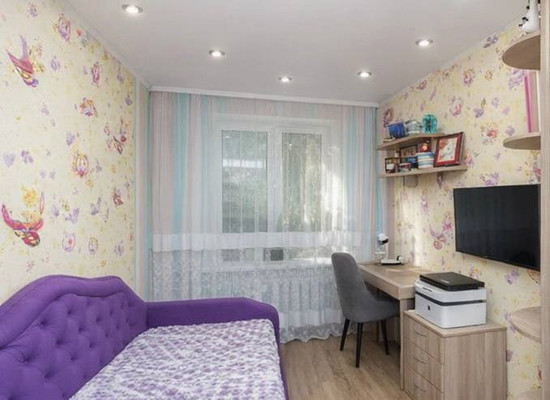 Продам трехкомнатную (3-комн.) квартиру, Комбинатская ул, 38, Тюмень г