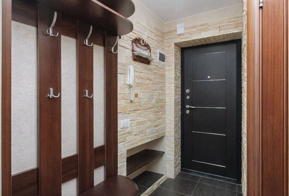 Продам трехкомнатную (3-комн.) квартиру, Комбинатская ул, 38, Тюмень г