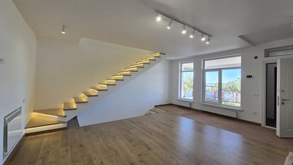 Продам таунхаус, Кубанская ул, 2кв, Витязево с, 0 км от города