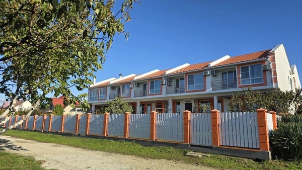 Продам таунхаус, Кубанская ул, 2кв, Витязево с, 0 км от города