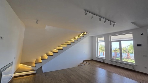 Продам таунхаус, Кубанская ул, 2кв, Витязево с, 0 км от города