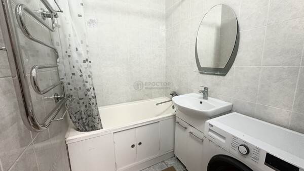 Продам двухкомнатную (2-комн.) квартиру, Александры Монаховой ул, 6, Коммунарка п