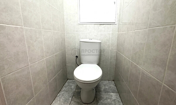 Продам двухкомнатную (2-комн.) квартиру, Александры Монаховой ул, 6, Коммунарка п